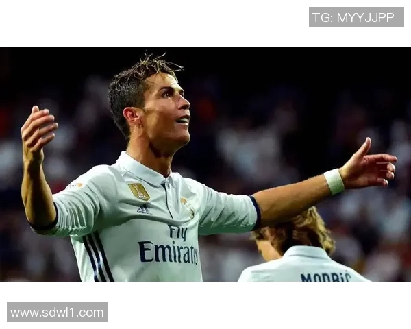 C罗：传奇足球巨星的巅峰之路与不朽成就