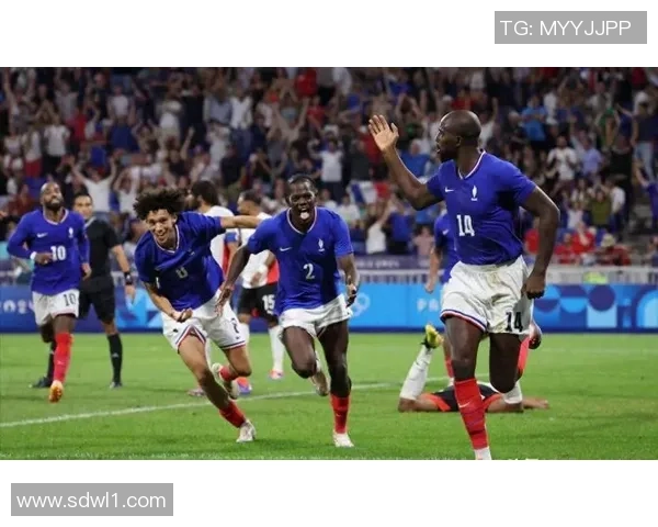 法国知名足球星荣耀与挑战并存的人生旅程解析 法国知名足球星荣耀与挑战并存的人生旅程解析