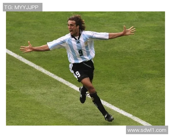 史上最强足球球星评选 谁能称霸足坛历史之巅 史上最强足球球星评选 谁能称霸足坛历史之巅